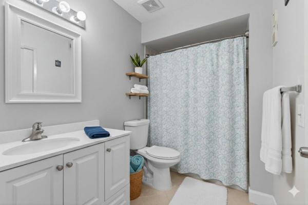 Town Villas At Moon Lake, 19000 Stewart Cir #4, Boca Raton, Florida 33496, image 1