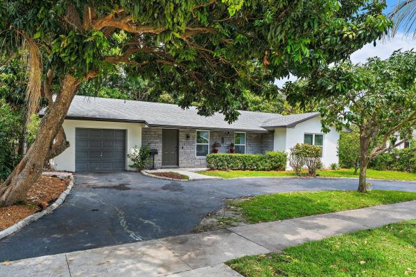 Kelsey City, 425 Greenbriar Dr, Lake Park, Florida 33403, image 1