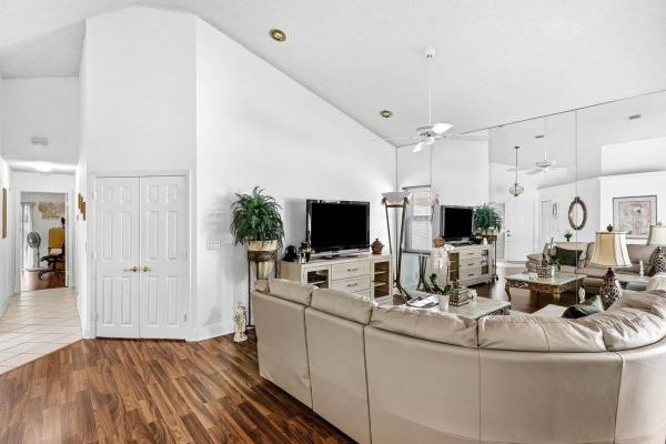 Barclay Club, 27 Wyndham Ln, Palm Beach Gardens, Florida 33418, image 1