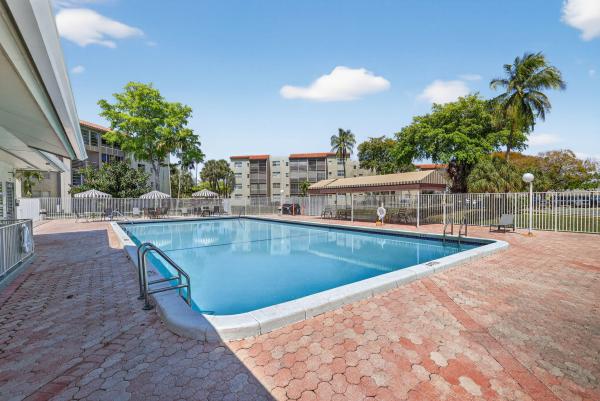 Courtyards Of Broward, 1830 N Lauderdale Ave #4107, Tamarac, Florida 33068, image 3