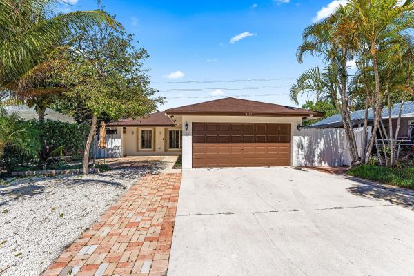 Sky Ranch, 4357 Mars Ave, West Palm Beach, Florida 33406, image 2