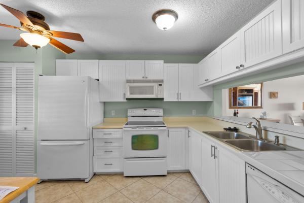 3071 Sandpiper Bay Cir #L304, Naples, Florida 34112, image 1