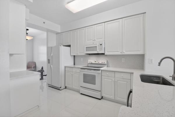 Coronado, 22703 Camino Del Mar #63, Boca Raton, Florida 33433, image 3