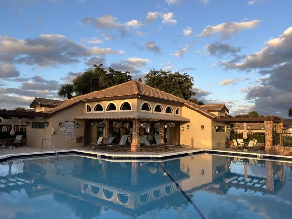 Hampton At Aberdeen, 7207 Le Chalet Blvd, Boynton Beach, Florida 33472, image 3