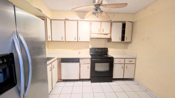 Canalakes, 807 Riverside Dr #7, Greenacres, Florida 33463, image 2