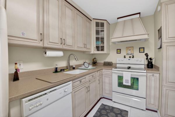 The Vistas Of Boca Lago, 21656 Juego Cir #23g, Boca Raton, Florida 33433, image 1