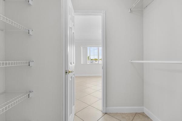 Pine Crest Village At Victoria Park, 1515 E Broward Blvd #426, Fort Lauderdale, Florida 33301, image 1