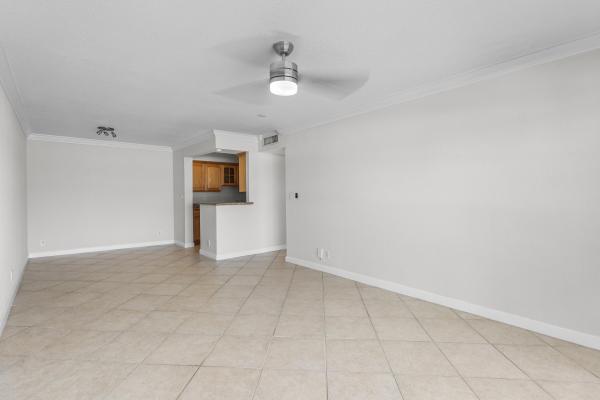 Pine Crest Village At Victoria Park, 1515 E Broward Blvd #426, Fort Lauderdale, Florida 33301, image 3