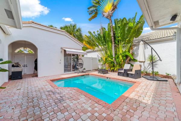 Classics At Bear Lakes, 2072 Chagall Cir, West Palm Beach, Florida 33409, image 3