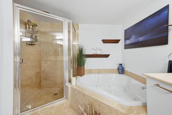 The Vue, 2001 N Ocean Blvd #702, Fort Lauderdale, Florida 33305, image 3