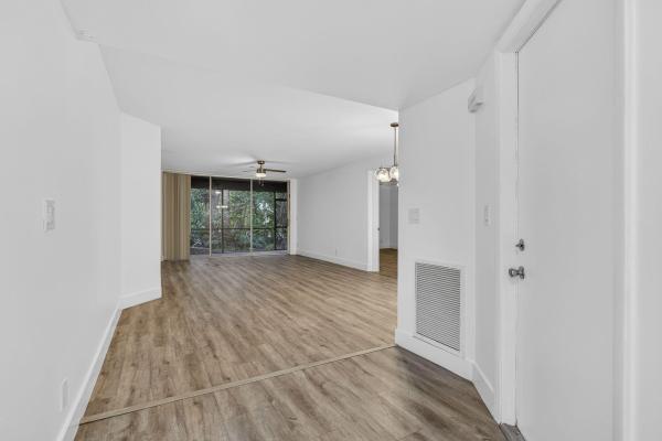 Carriage Gate, 9746 Nickels Blvd #103, Boynton Beach, Florida 33436, image 3