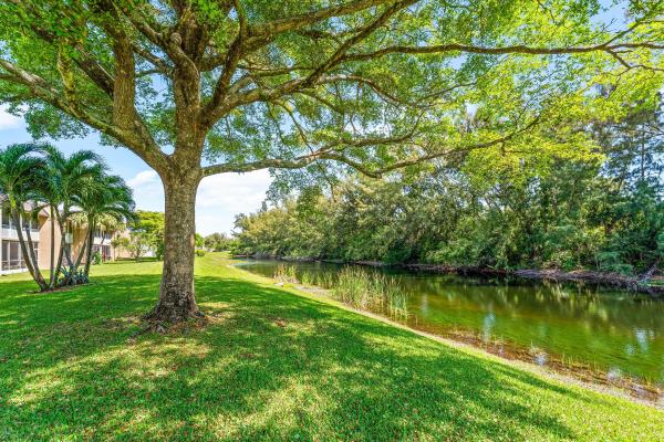 Golden Lakes Village, 130 Lake Meryl Dr #228, West Palm Beach, Florida 33411, image 3