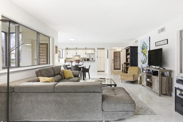 Golf Villas, 137 Brackenwood Rd, Palm Beach Gardens, Florida 33418, image 1