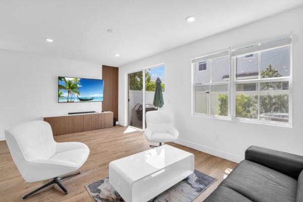 Merrick Square, 17002 SW 1st St, Pembroke Pines, Florida 33027, image 2