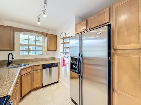 Garden Isle Villas, 305 SE 11th Ave #D, Pompano Beach, Florida 33060, image 2