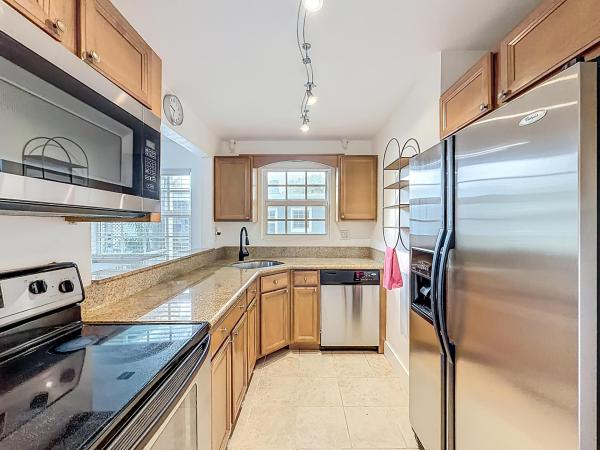 Garden Isle Villas, 305 SE 11th Ave #D, Pompano Beach, Florida 33060, image 1