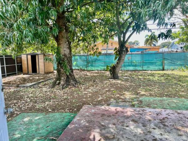 Avenue, 350 E 58th St, Hialeah, Florida 33013, image 1