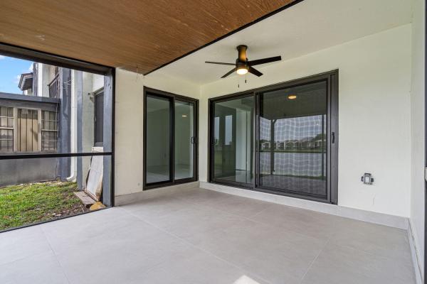 510 W Park Dr, Fountainebleau, Florida 33172, image 1
