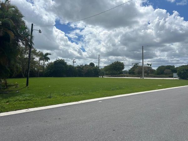 Lakeside Gardens, 2508 N Federal Hwy, Boynton Beach, Florida 33435, image 2