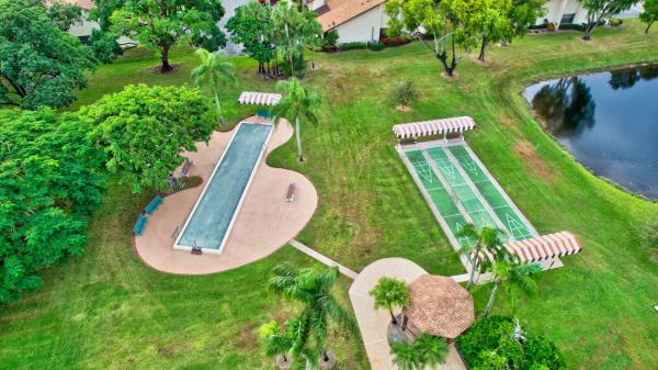 Gardens Of Willow Bend, 7855 Willow Spring Dr #725, Lake Worth, Florida 33467, image 2