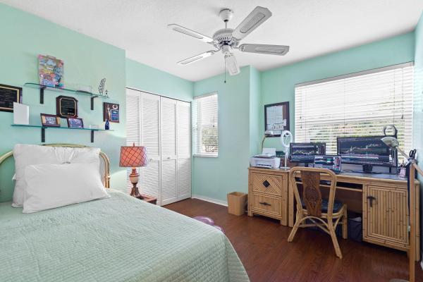 West Lake Village, 1140 Linden St, Hollywood, Florida 33019, image 2