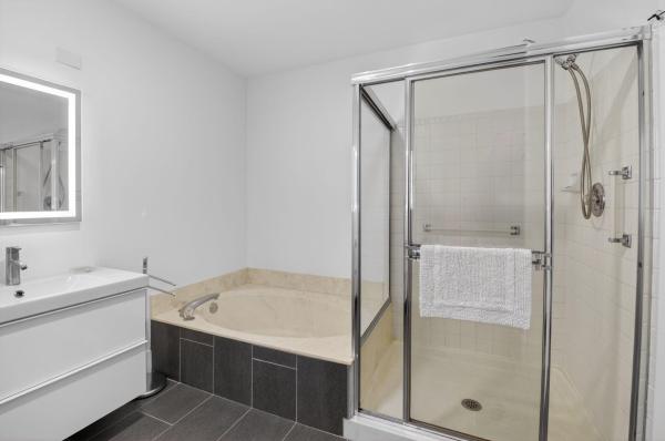 5226 Europa Dr #H, Boynton Beach, Florida 33437, image 1