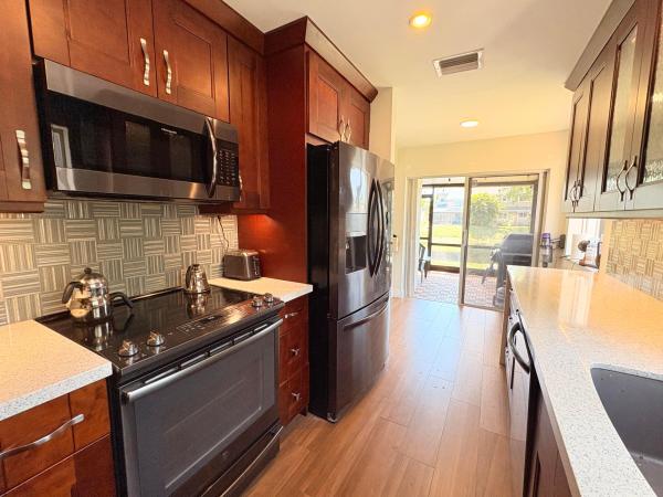 Discovery Pointe, 2052 E Discovery Cir Cir, Deerfield Beach, Florida 33442, image 1