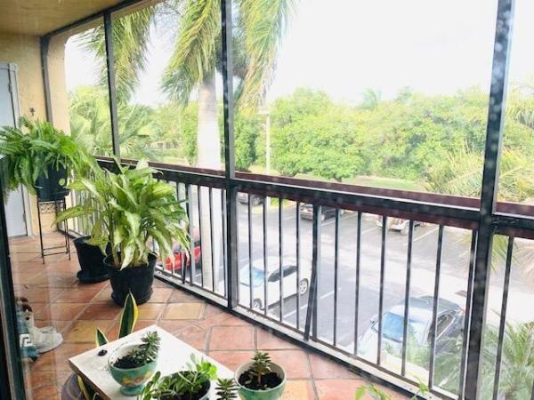 Vista Gardens, 737 SE 1st Way #306, Deerfield Beach, Florida 33441, image 2