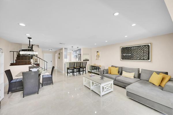 Fairways Of Boca Lago, 21207 Lago Cir, Boca Raton, Florida 33433, image 1