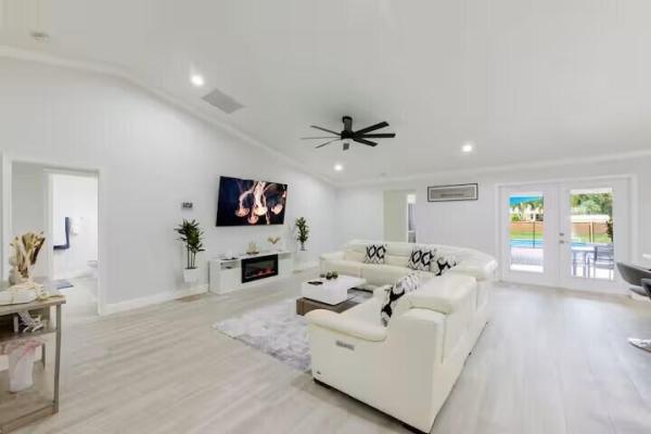 The Acreage, 11038 Persimmon Blvd, West Palm Beach, Florida 33411, image 1