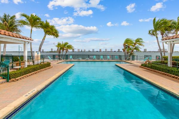 1060 Lake Shore Dr #201, West Palm Beach, Florida 33403, image 1