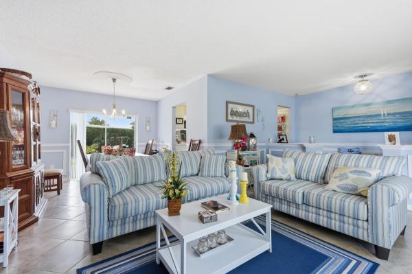 Palm Beach Lakes South, 237 Porter Pl, West Palm Beach, Florida 33409, image 2