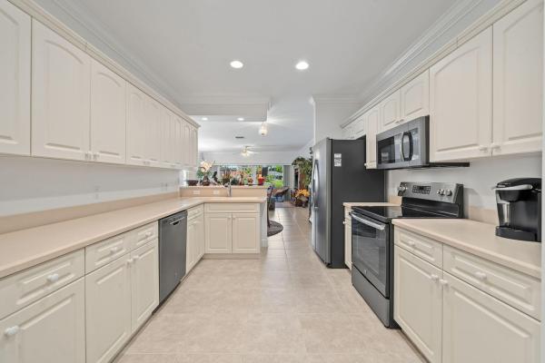 Cypress Shores, 12598 Westhampton Cir, Wellington, Florida 33414, image 2