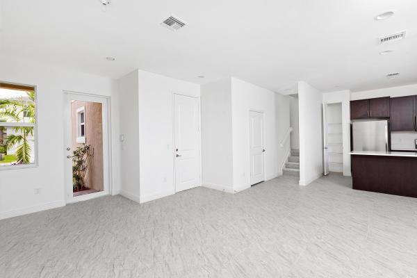 In The Pines, 6961 Pines Cir #27, Coconut Creek, Florida 33073, image 1