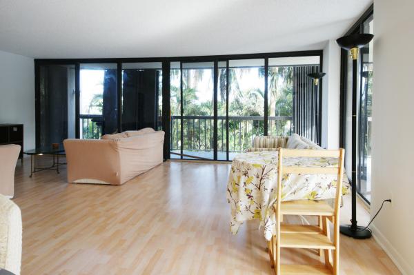The Envoy, 2450 Presidential Way #208, West Palm Beach, Florida 33401, image 2