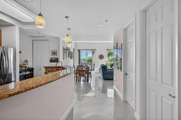 Wilton Station, 2631 NE 14th Ave #406, Wilton Manors, Florida 33334, image 2