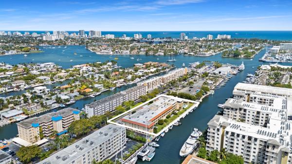 The Caravel, 1700 SE 15th St #306, Fort Lauderdale, Florida 33316, image 3
