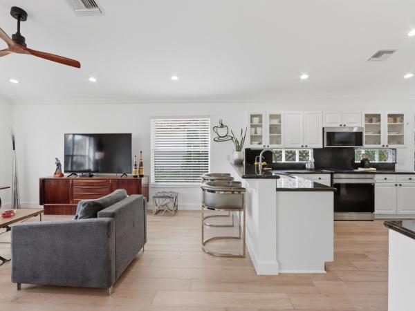 Valencia Isles, 6839 Fiji Cir, Boynton Beach, Florida 33437, image 1