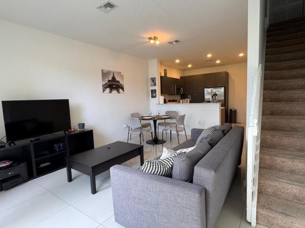 Georgetown, 3596 NW 13th St, Lauderhill, Florida 33311, image 2