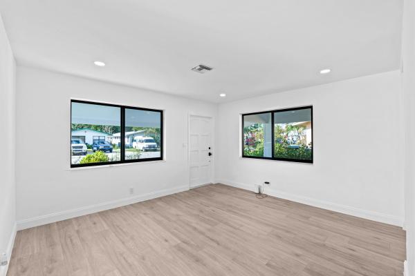 Central Oakland Park, 699 NE 40th St, Oakland Park, Florida 33334, image 1