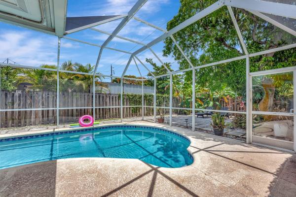 Hollywood Lakes, 1246 Johnson St, Hollywood, Florida 33019, image 2