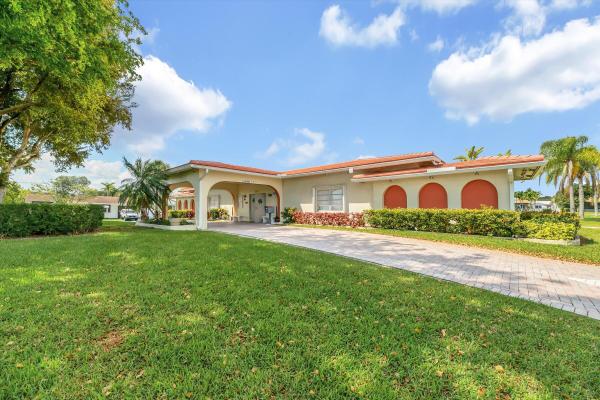 Mainlands Of Tamarac Lakes, 6705 NW 58th Ct, Tamarac, Florida 33321, image 1