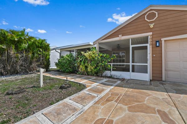 Countrywood, 7898 Ridgewood Dr, Lake Worth, Florida 33467, image 1