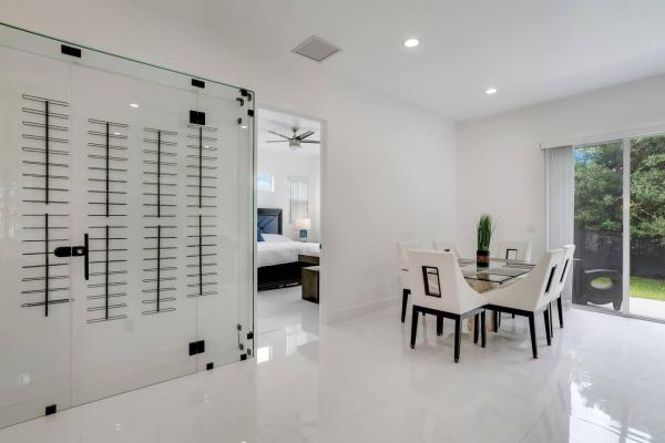 Roosevelt Gardens, 2962 NW 10th Ct, Fort Lauderdale, Florida 33311, image 1