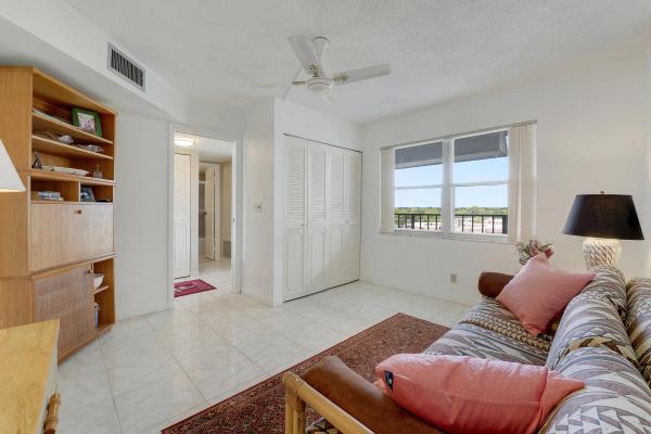Poinciana Place 3, 3597 Birdie Dr #607, Lake Worth, Florida 33467, image 3