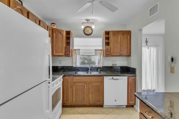 Sunrise Lakes 3, 9401 Sunrise Lakes Blvd #311, Sunrise, Florida 33322, image 2