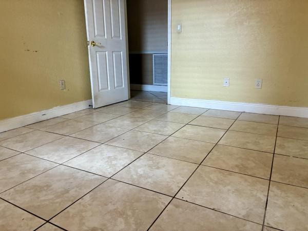 Collier City, 2200 NW 5th St, Pompano Beach, Florida 33069, image 1