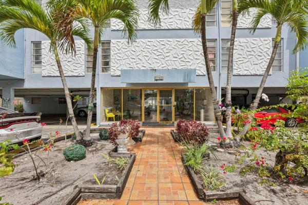 Haifa, 1735 NE 164th St #F-304, North Miami Beach, Florida 33162, image 3