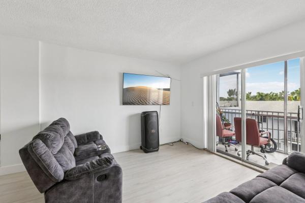 Haifa, 1735 NE 164th St #F-304, North Miami Beach, Florida 33162, image 2