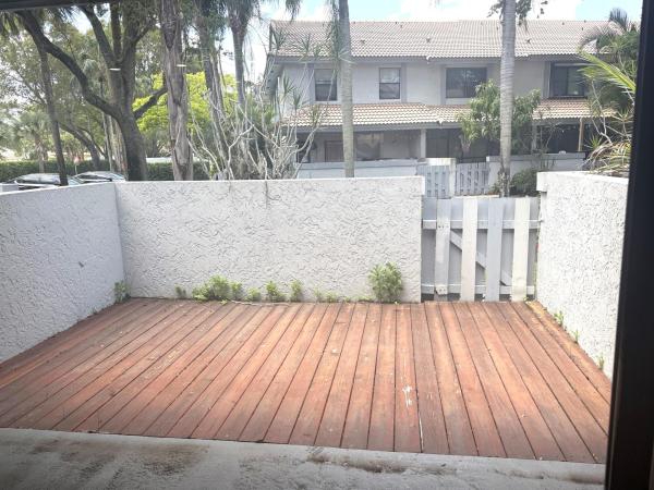 Oakwood On The Green, 9793 Riverside Dr #59-4, Coral Springs, Florida 33071, image 2
